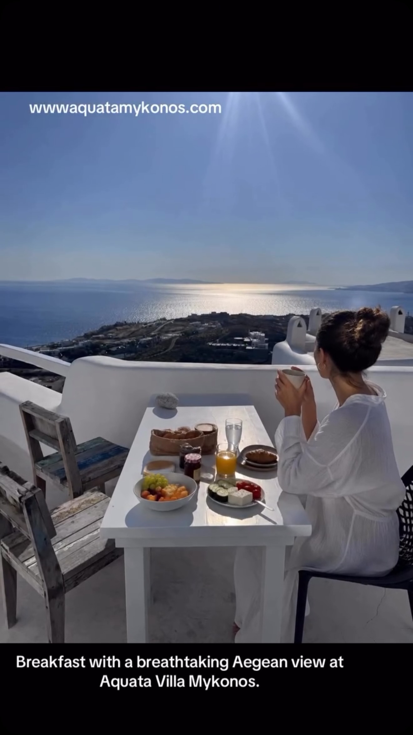 ✨ Mornings are simply magical at Aquata Villa Mykonos. Fresh coffee, delicious breakfast, and panoramic views over the sparkling Aegean Sea create the perfect start to a Greek island day.AquataVillaMykonos #MykonosGreece #LuxuryVilla #GreekIslands #AegeanView #BreakfastWithAView