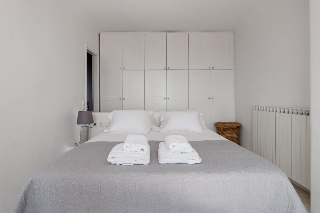 aquata master bedroom 1d