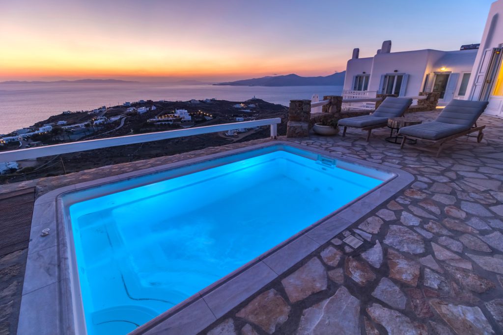 Private Pool with Hydromassage with Breathtaking view